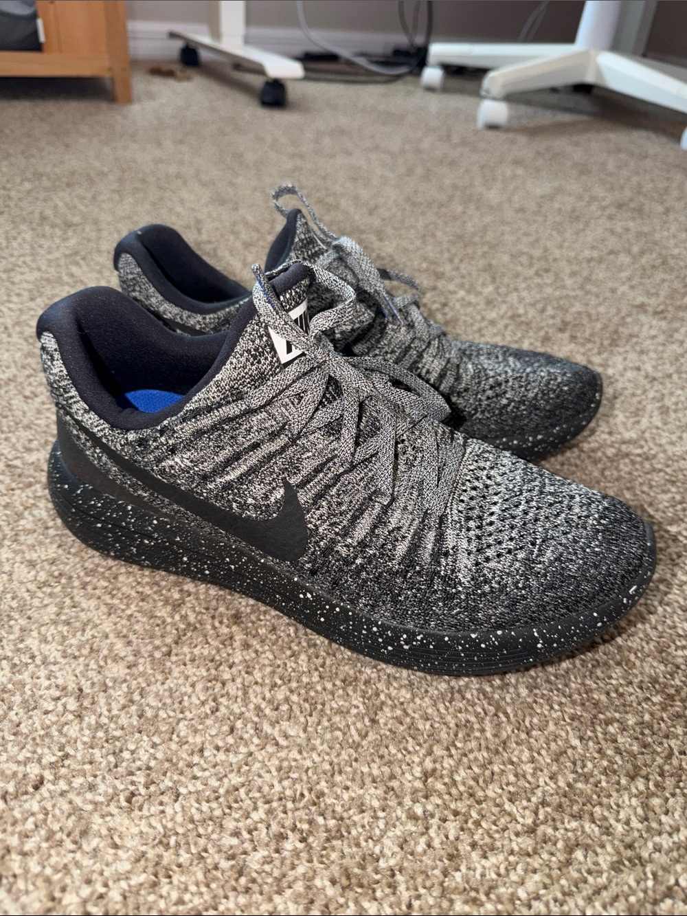 Nike Black & Gray Knit Speckled Trainer